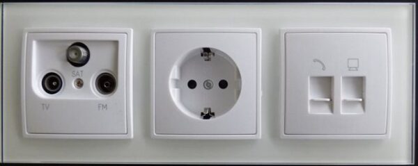 Lichtideen Schalter 7888 Abelka Nuovo weiß 1 x Antennen 1 x Schuko 1 x Netzwerk RJ45 (Taster, Schalter, Anennendose, Steckdose mit USB lieferbar)